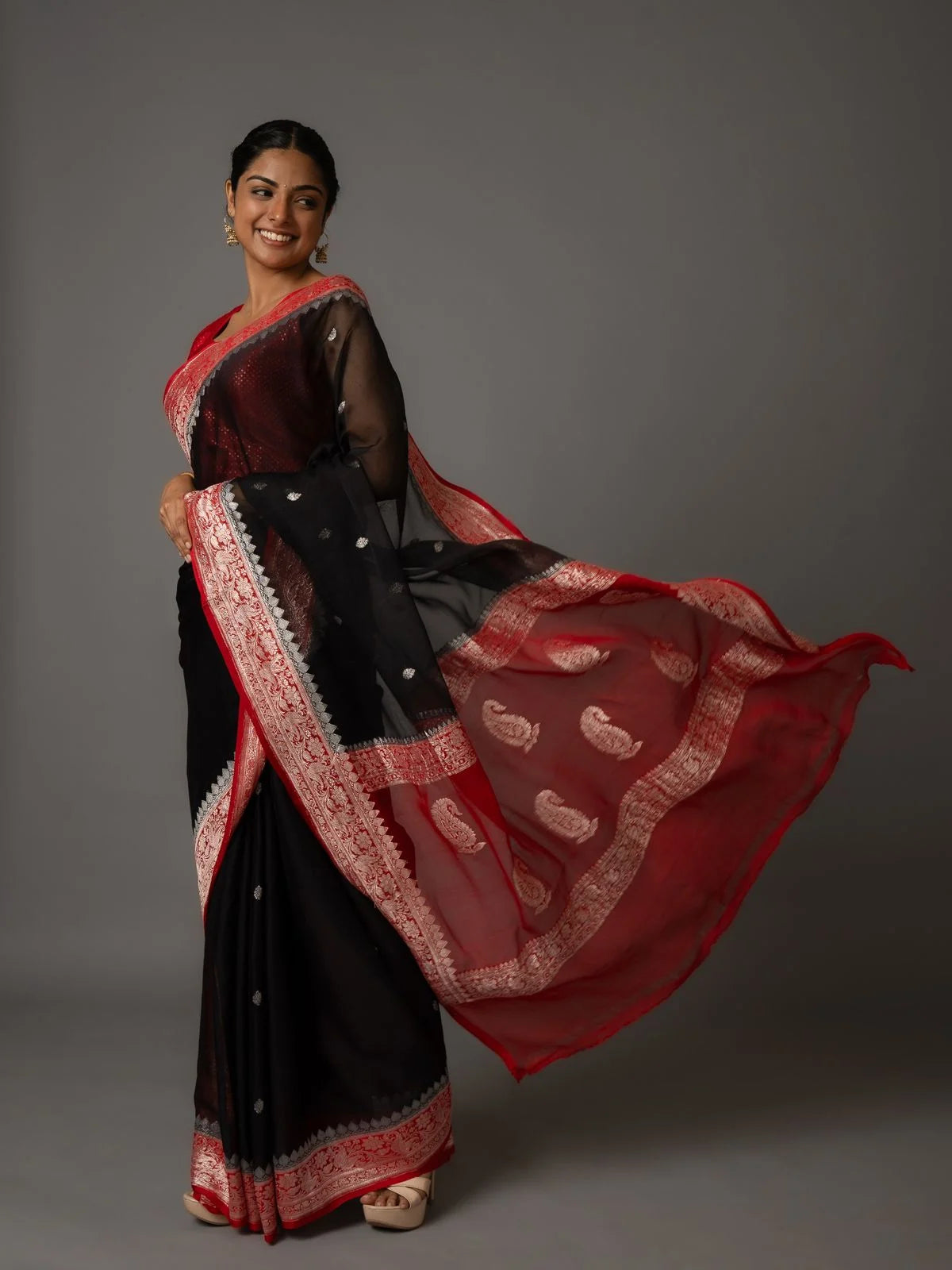 Banarasi Pure Khaddi Chiffon Saree- Contrast
