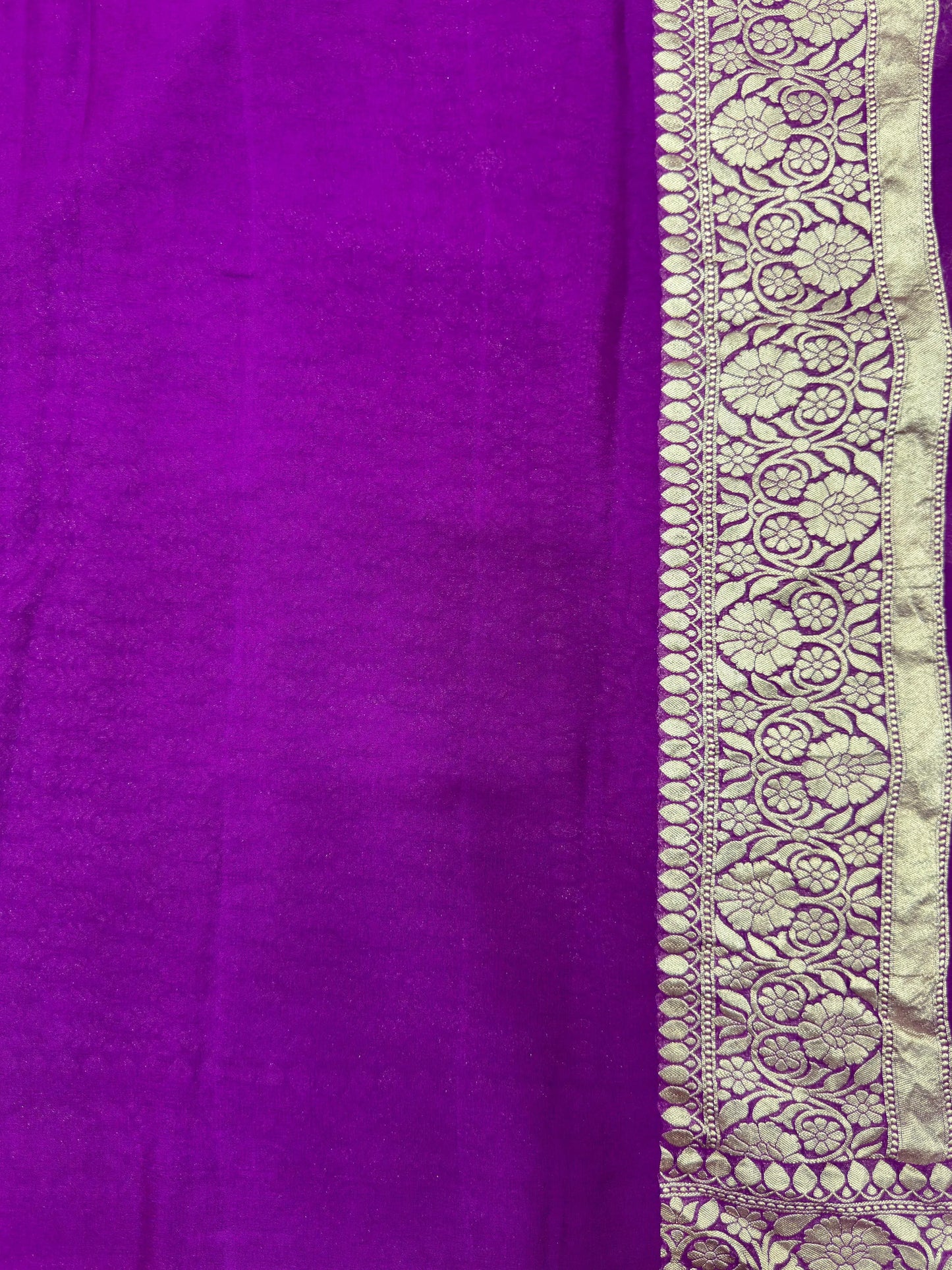  Pure Georgette Silk Saree with Smooth Texture (Velvet)