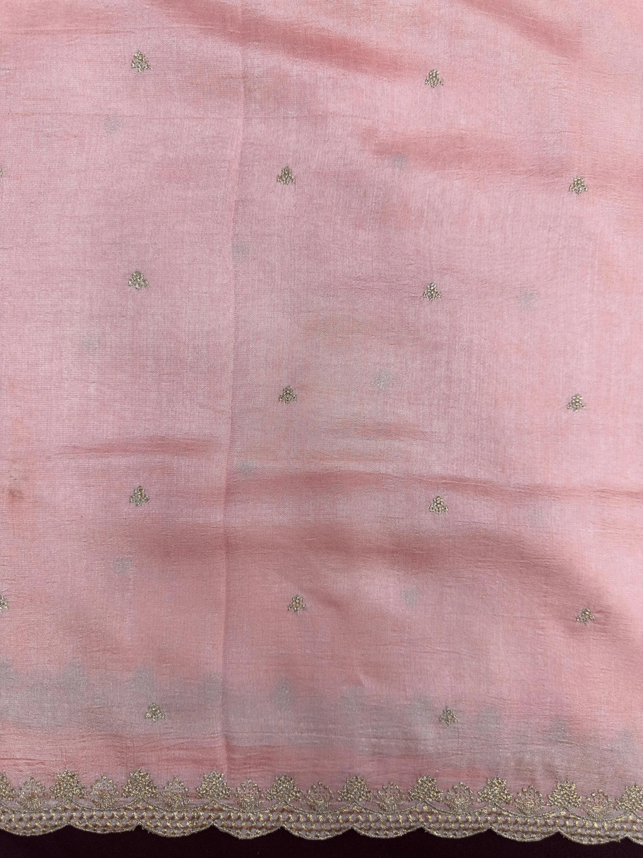 Minimal Semi Silk Saree – Graceful Saree for Everyday Outings