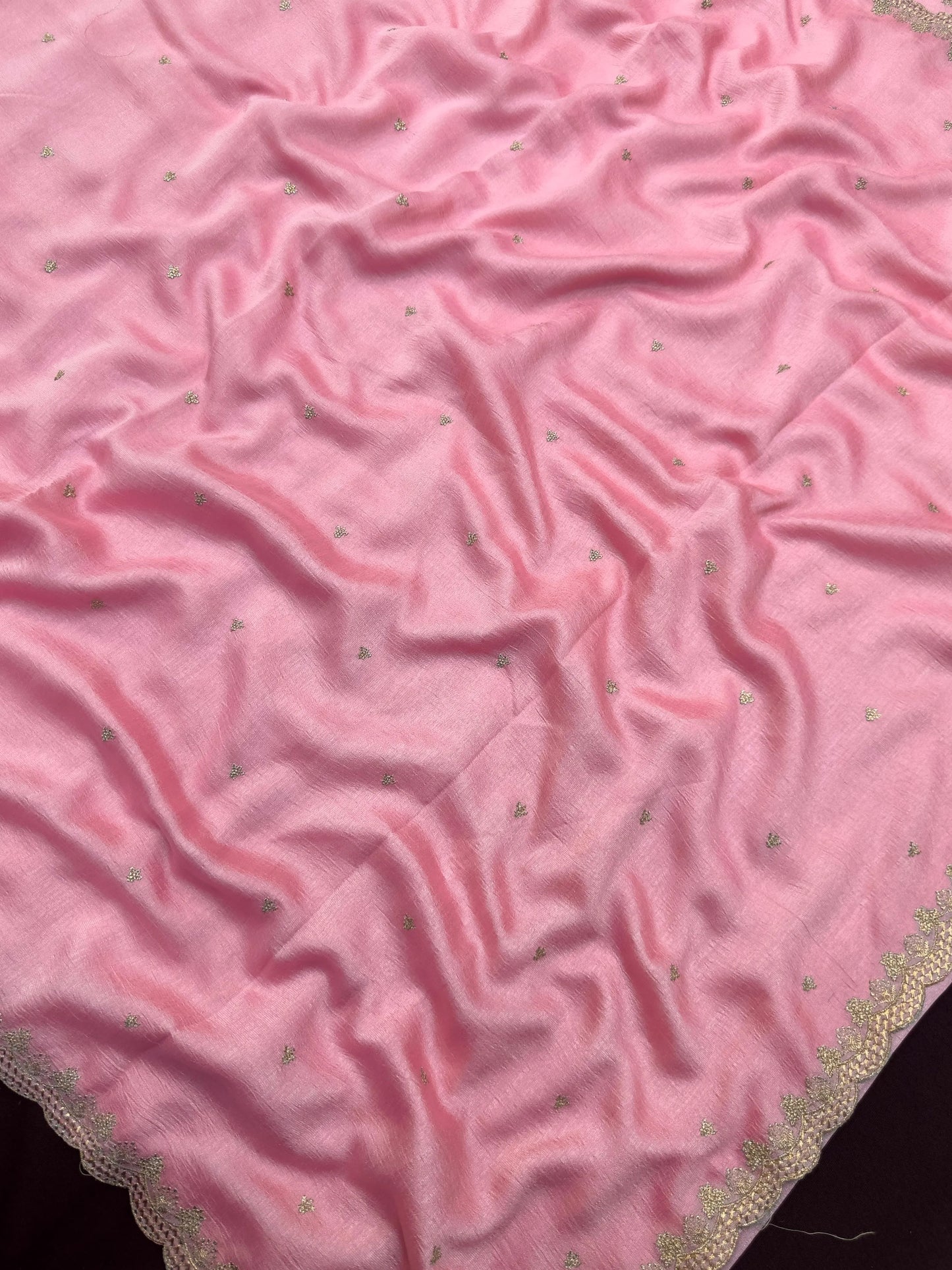 Minimal Semi Silk Saree – Graceful Saree for Everyday Outings