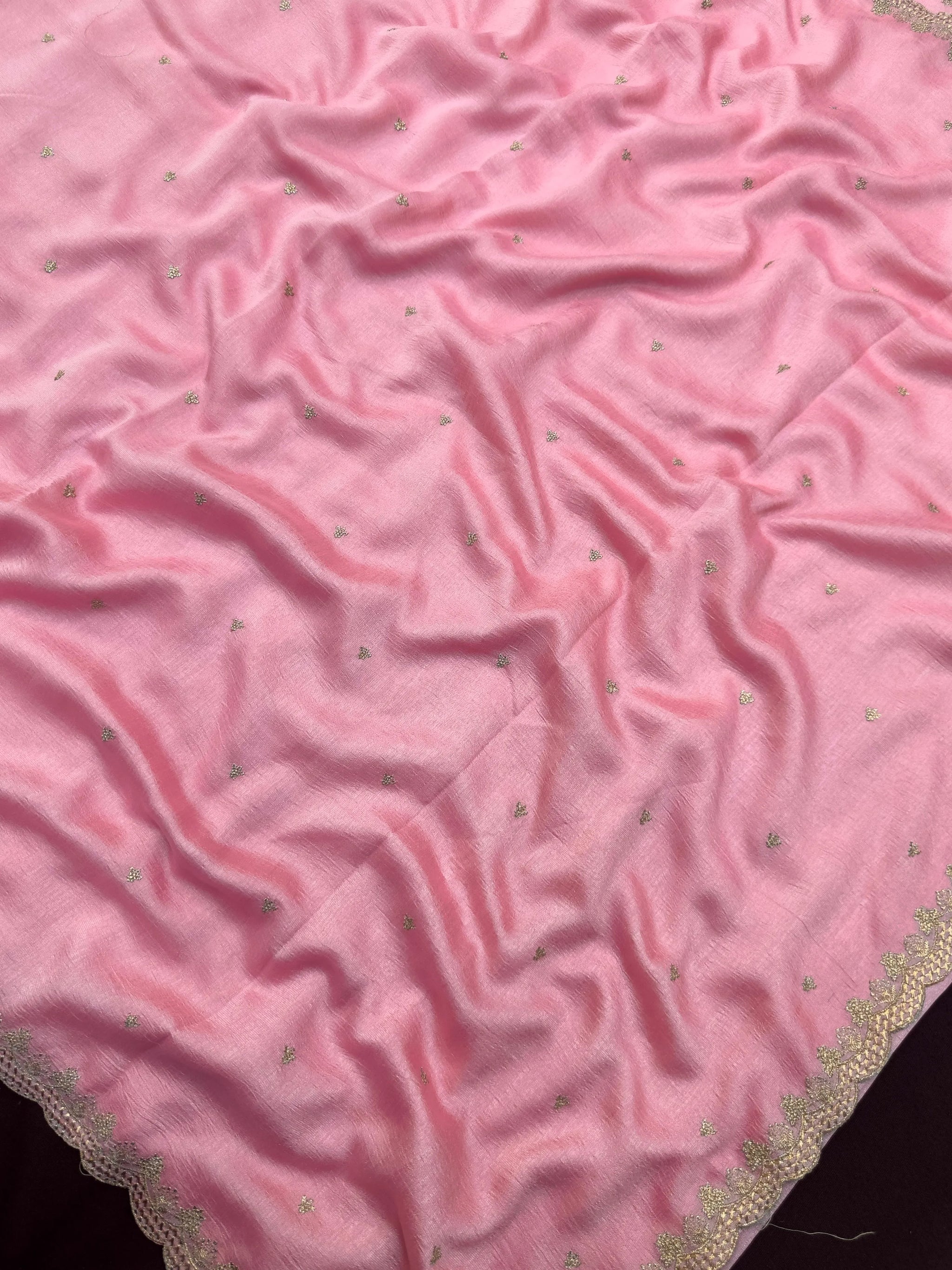 Minimal Semi Silk Saree – Graceful Saree for Everyday Outings