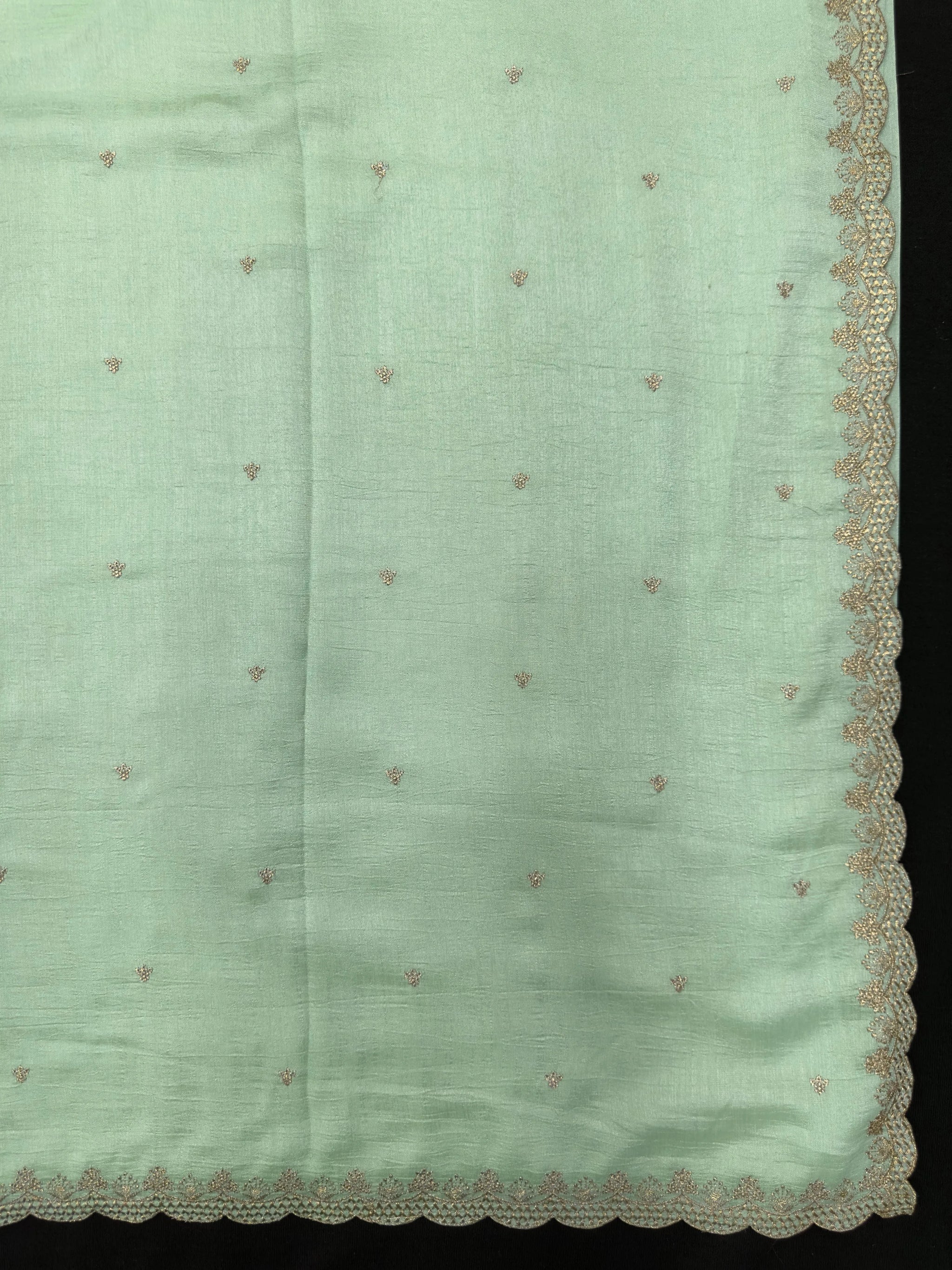 Minimal Semi Silk Saree – Graceful Saree for Everyday Outings