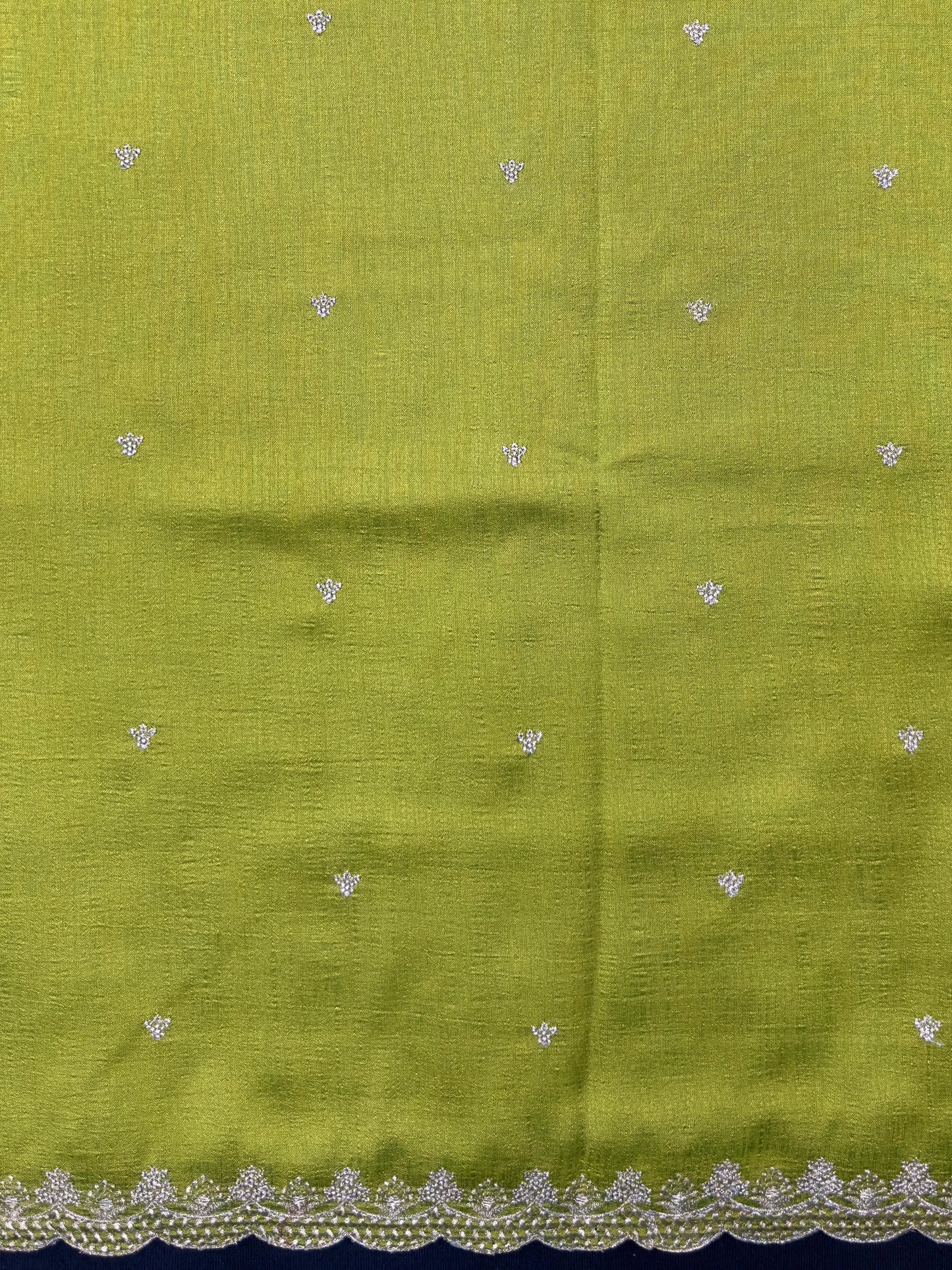 Minimal Semi Silk Saree – Graceful Saree for Everyday Outings