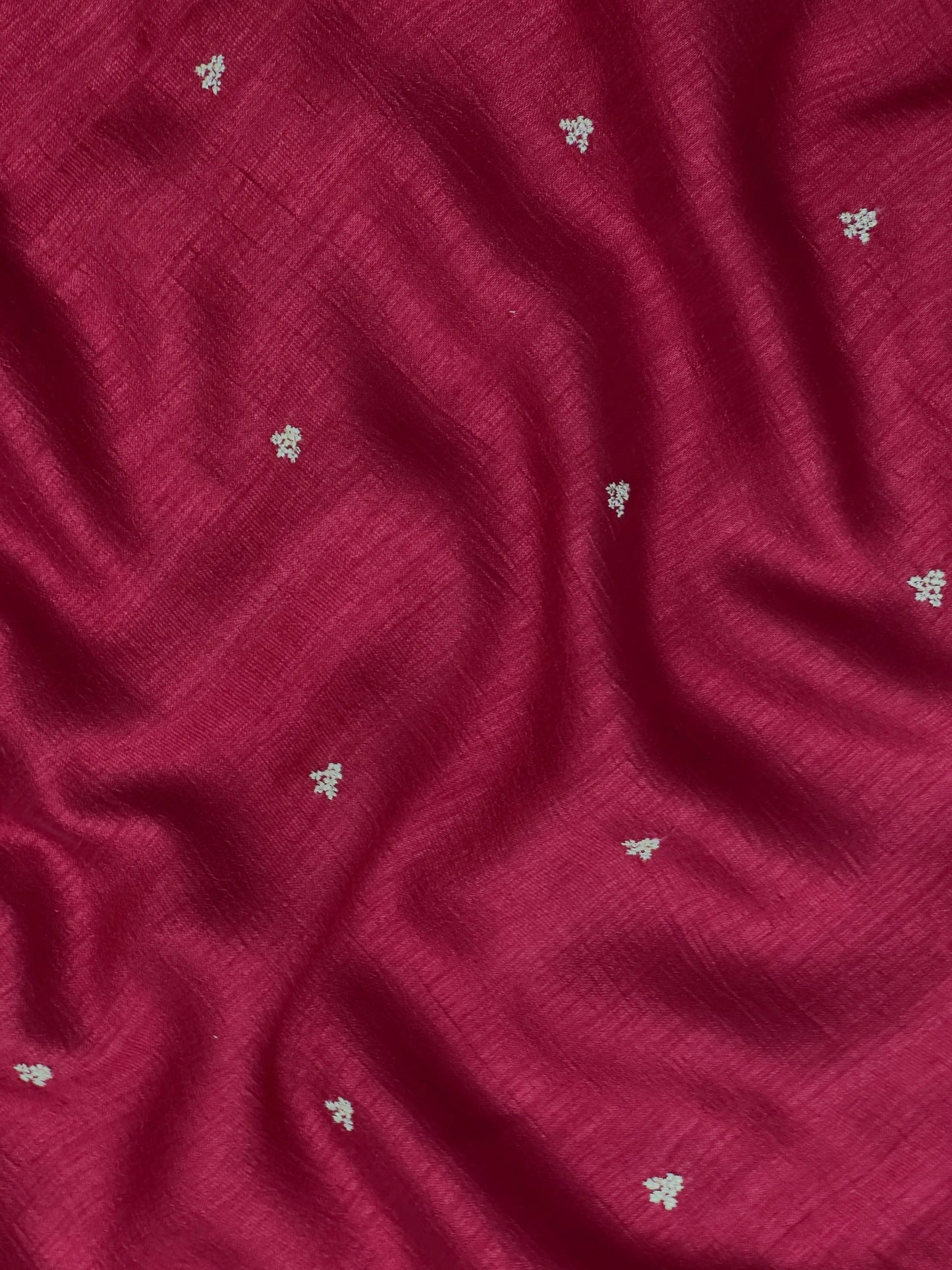 Minimal Semi Silk Saree – Graceful Saree for Everyday Outings