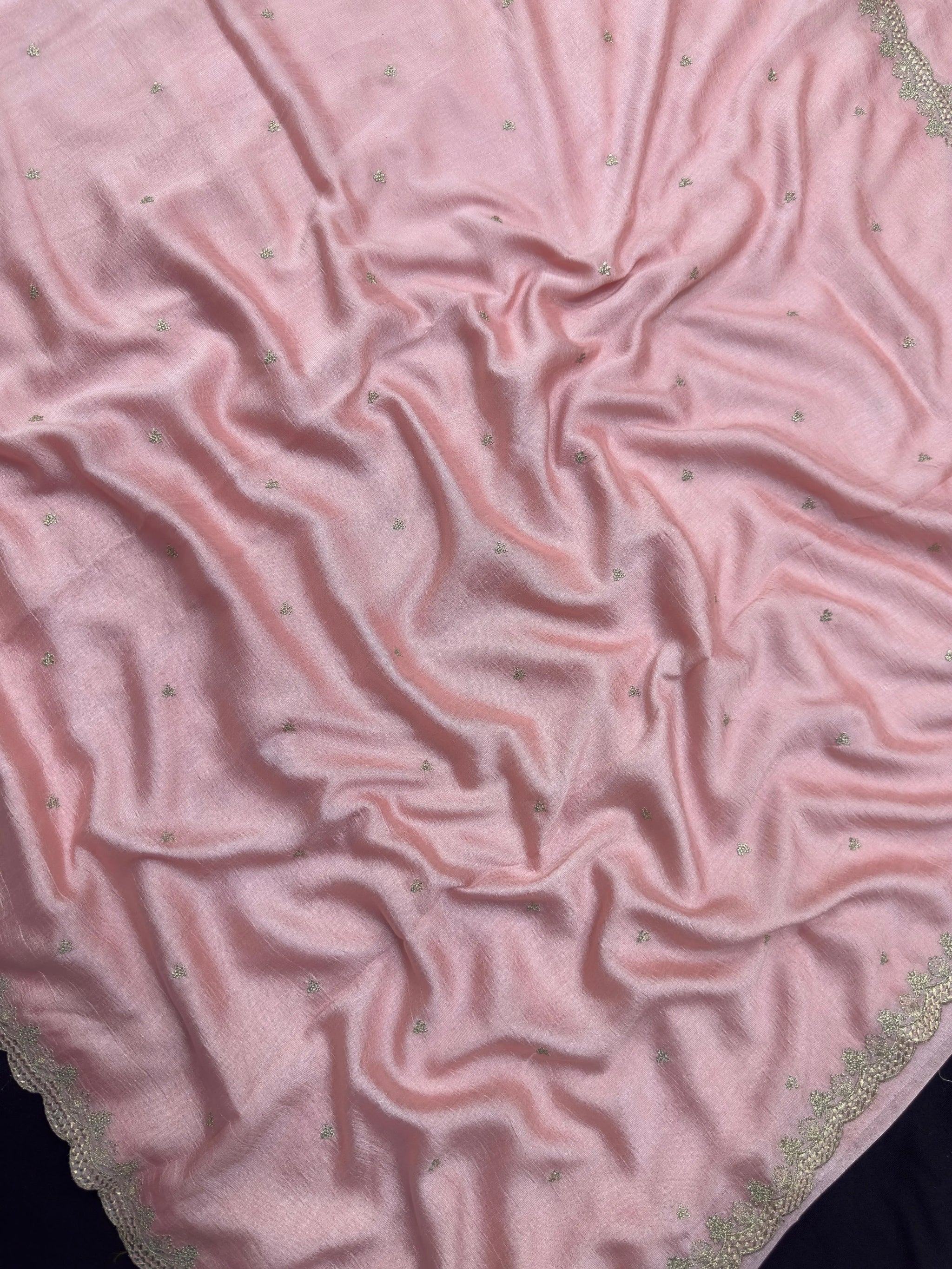 Minimal Semi Silk Saree – Graceful Saree for Everyday Outings